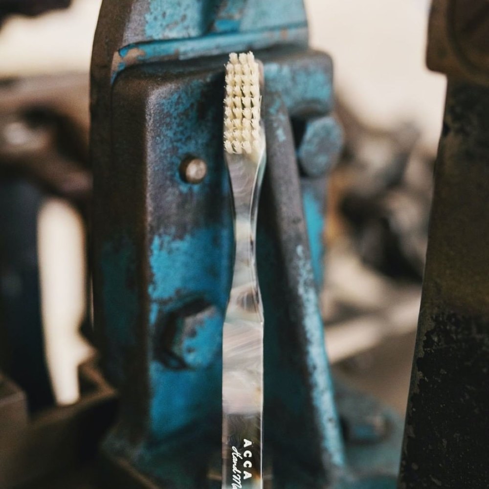 Historical Havana & Green Toothbrush