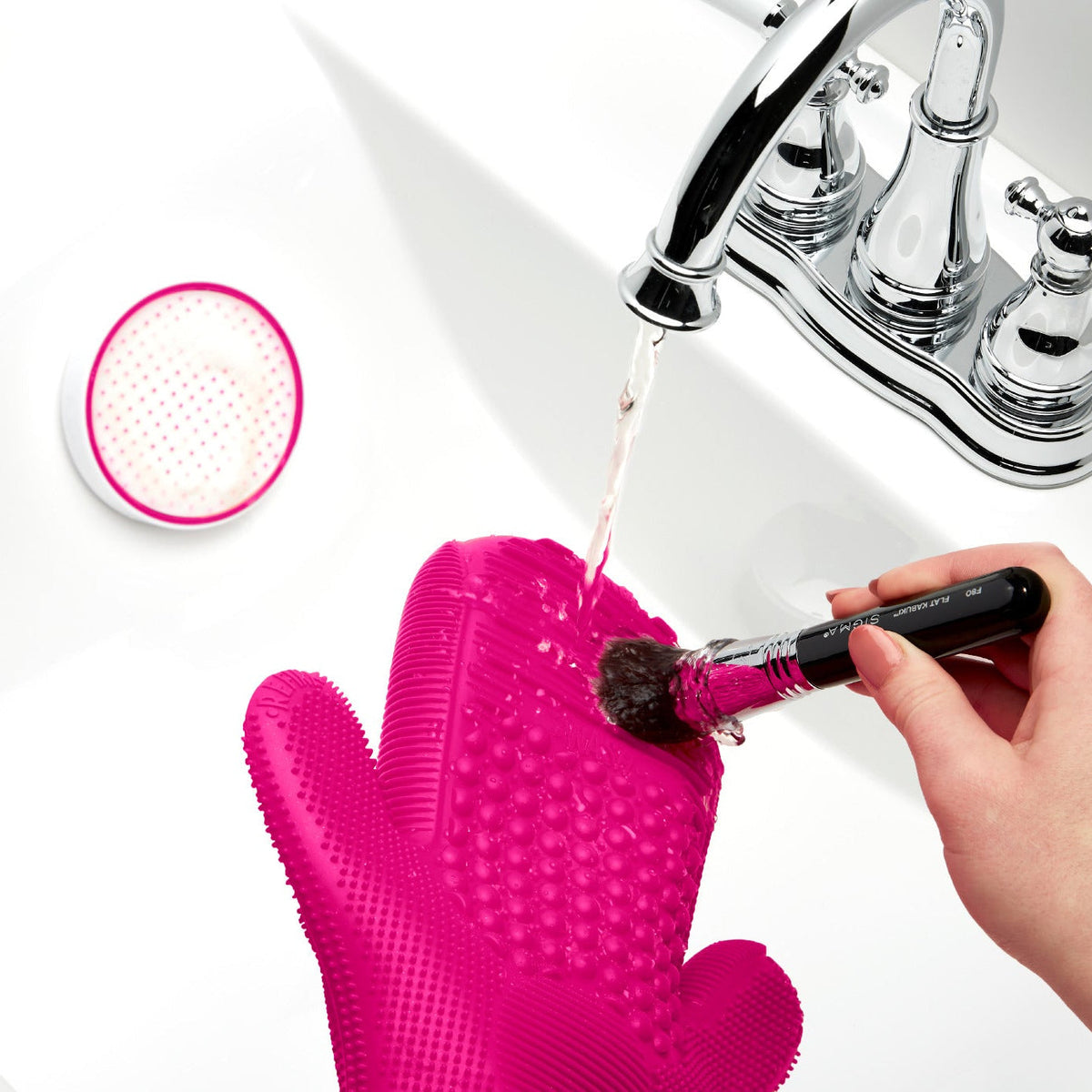 2X Sigma Spa® Brush Cleaning Glove
