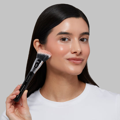 F53 Air Contour/Blush™ Brush