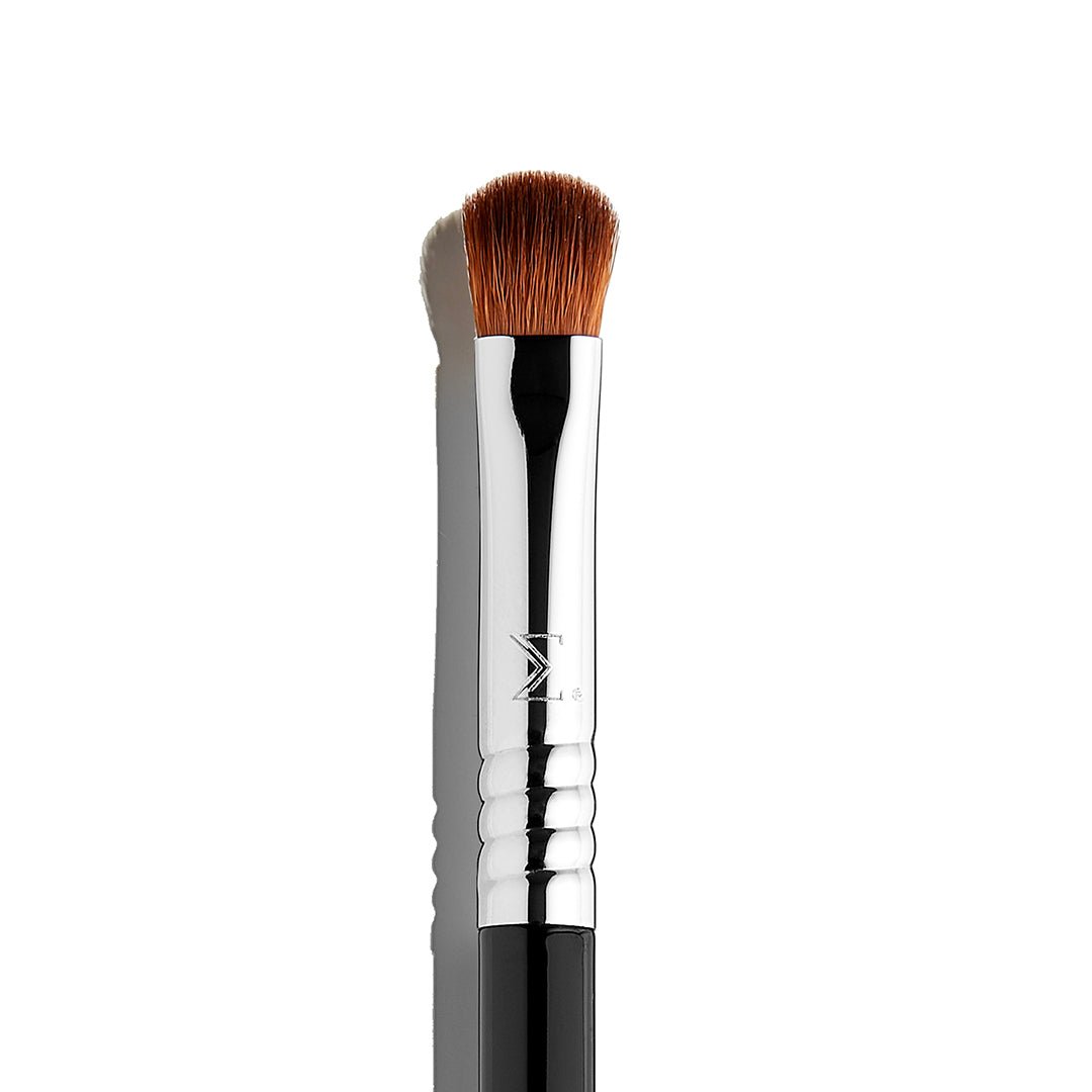 E54 Medium Sweeper™ Brush - Beautifox