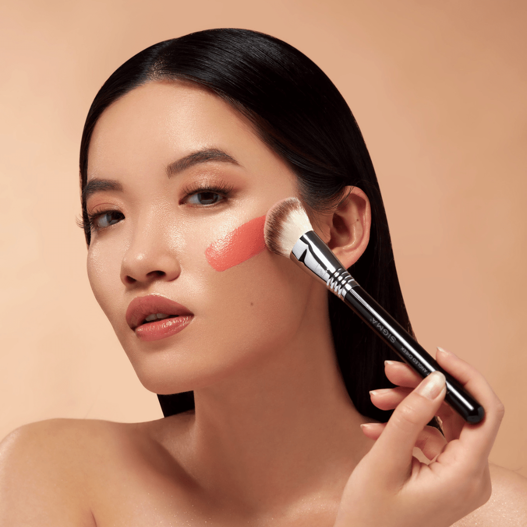 F43 Soft Angled Cheek Brush - Beautifox